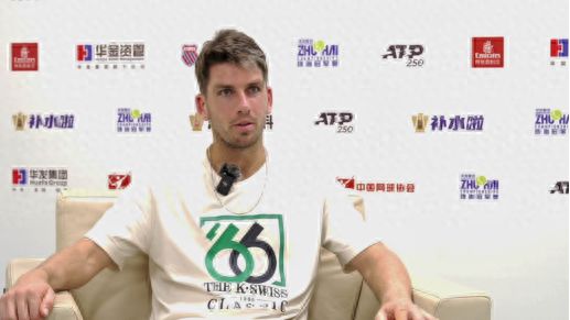 触碰甚至击 触碰甚至击